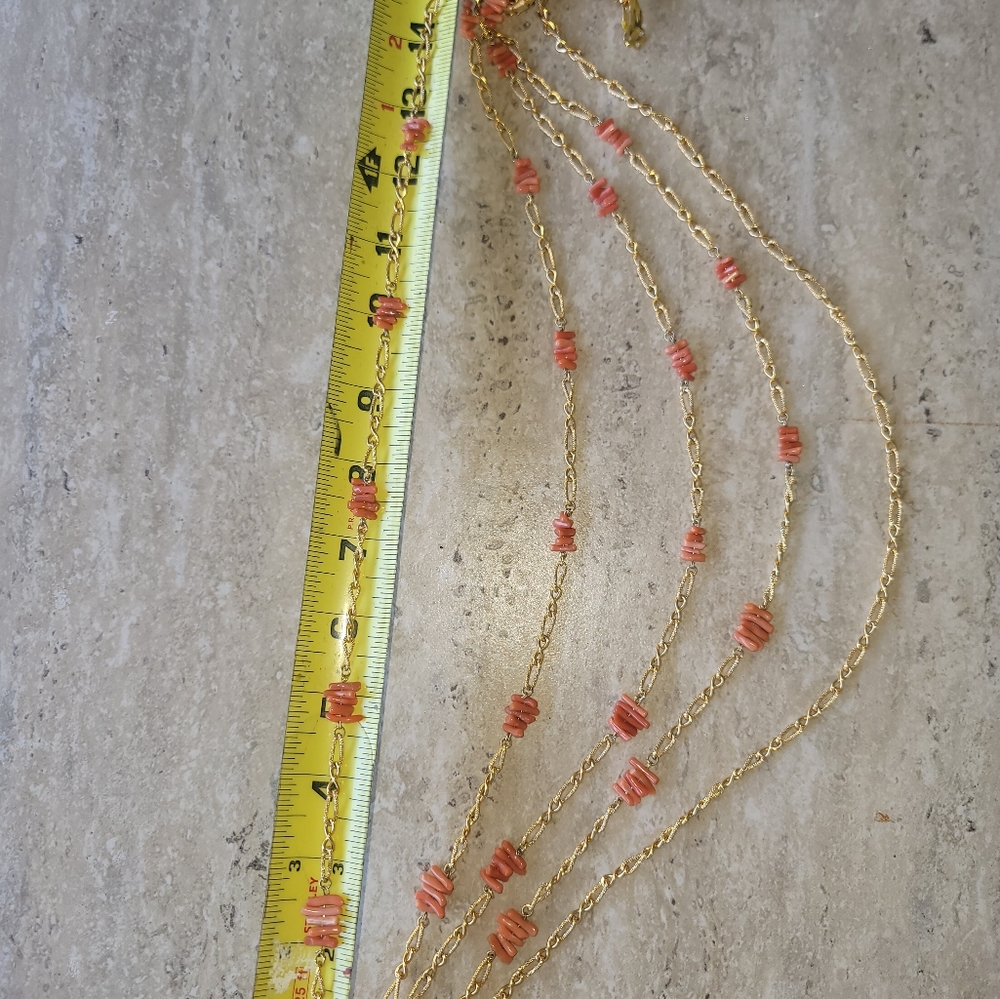 Vintage💥Gold Tone Necklace with Pale Salomon Coral and clip earrings - Picture 6 of 10